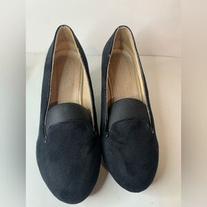 Penningtons black suede shoes CA#00655 ,block heal,women's 7 W ,padded